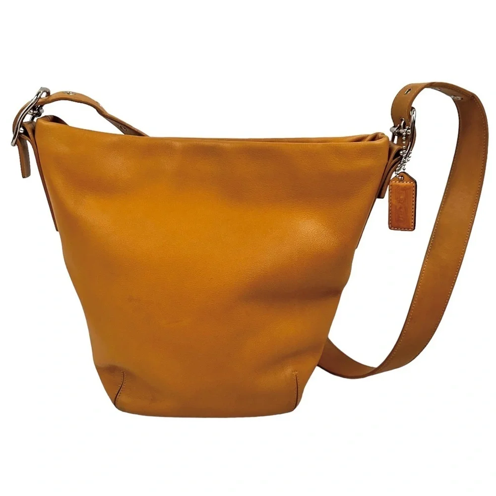 COACH Vintage Slim Duffle Sac in Honey Leather - Picture 3 of 12